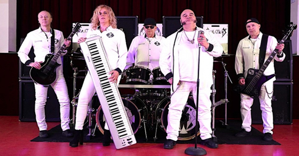 CREMATORY lákají singlem „Born“ na výroční album největších hitů