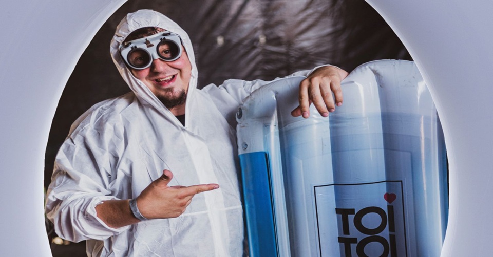 Knižní Dělníci kovu jsou zpátky. Třetí díl je věnován zpěvákovi Gutalaxu