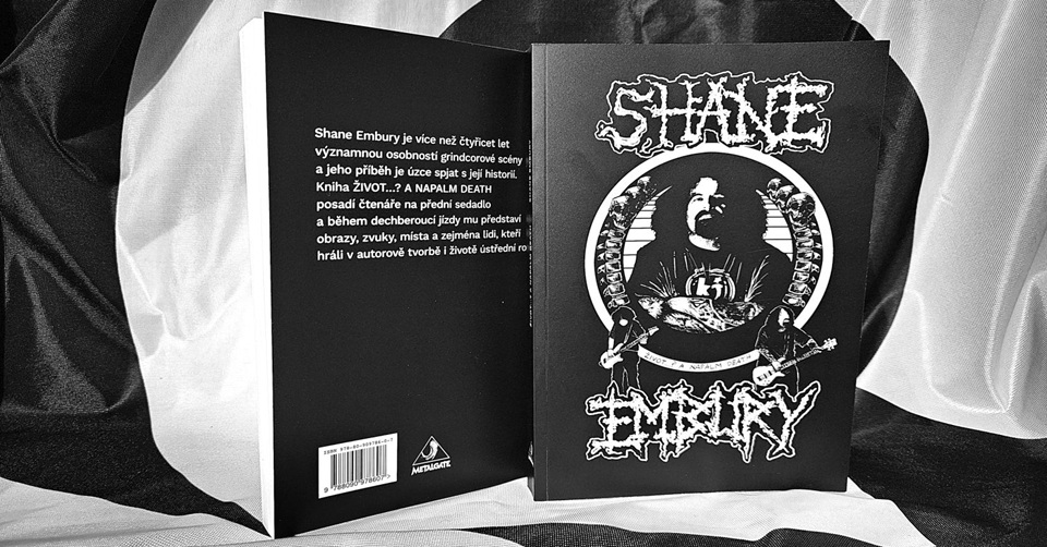 Shane Embury otevřeně o životě i NAPALM DEATH. České vydání strhující autobiografie právě vychází