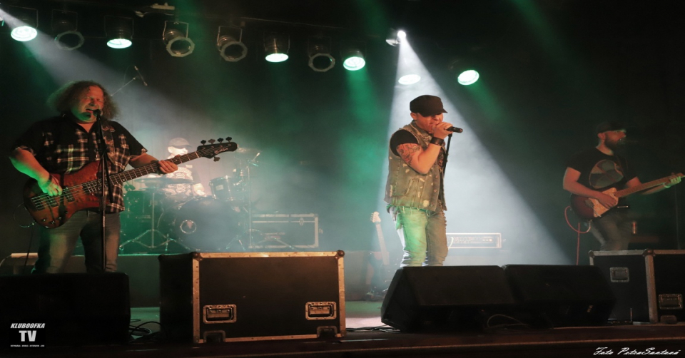 Olomoucká hard rocková kapela Black Tiger v záznamu koncertu na KLUBOOFKA TV.