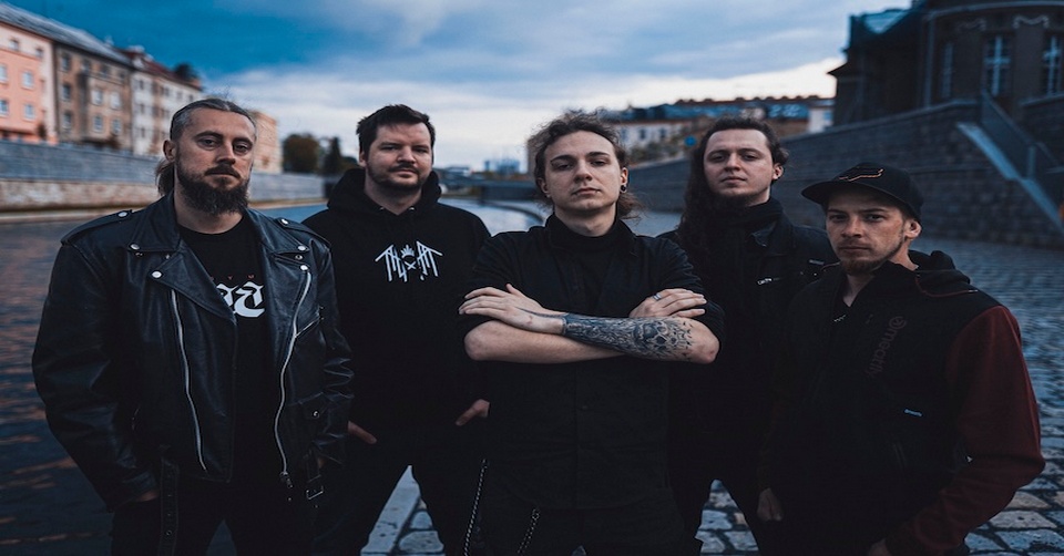 Moderní metalová smršť NOMURA v novém singlu fušuje do politiky